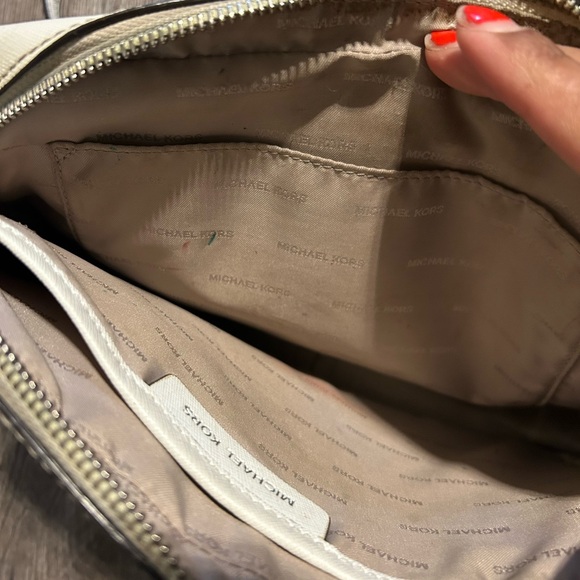 Michael Kors Jet Set East West Chain Light Gray Saffiano Leather bag purse - Picture 4 of 6